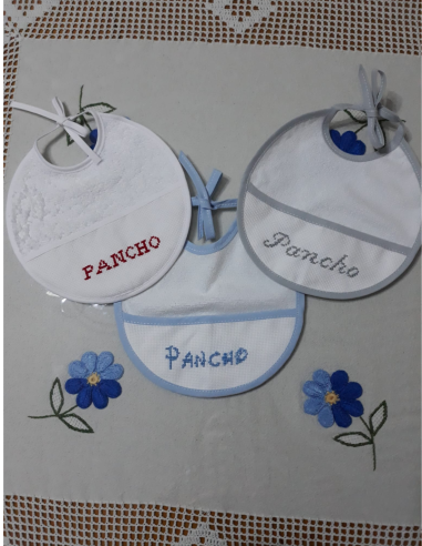 Babero Personalizado Letras Punto de Cruz | Regalo Bebé